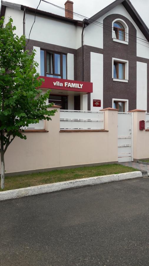Vila Family Cricova Buitenkant foto
